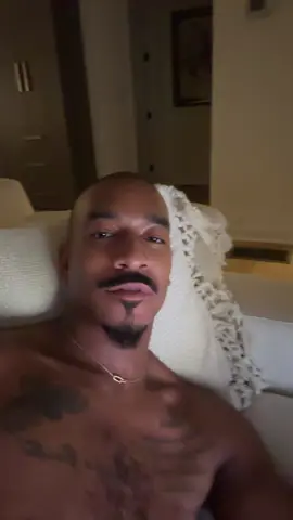 A post by @itsseanbankhead on TikTok caption: i love this cute ass dance @Lola 🫶🏾