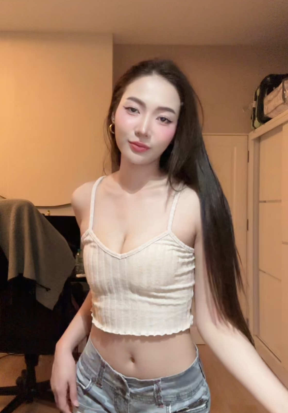 A post by @nanoey12 on TikTok caption: เพลงนี้กลับมาอีกแยะ
