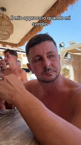 A post by @gigipescheria on TikTok caption: Io quando mi sveglio prima del caffè non sono in grado  di avere dialogo o socializzare con qualcuno !!! Voi invece ? 