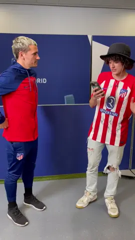 A post by @atleticodemadrid on TikTok caption: #TBT To when our friend Borrego met Griezmann 🇨🇴❤️🇫🇷 #Borreguito #Griezmann #atleticodemadrid #madrid