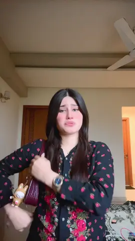 A post by @kubrakhan665 on TikTok caption: 😩#kubrakhan665 