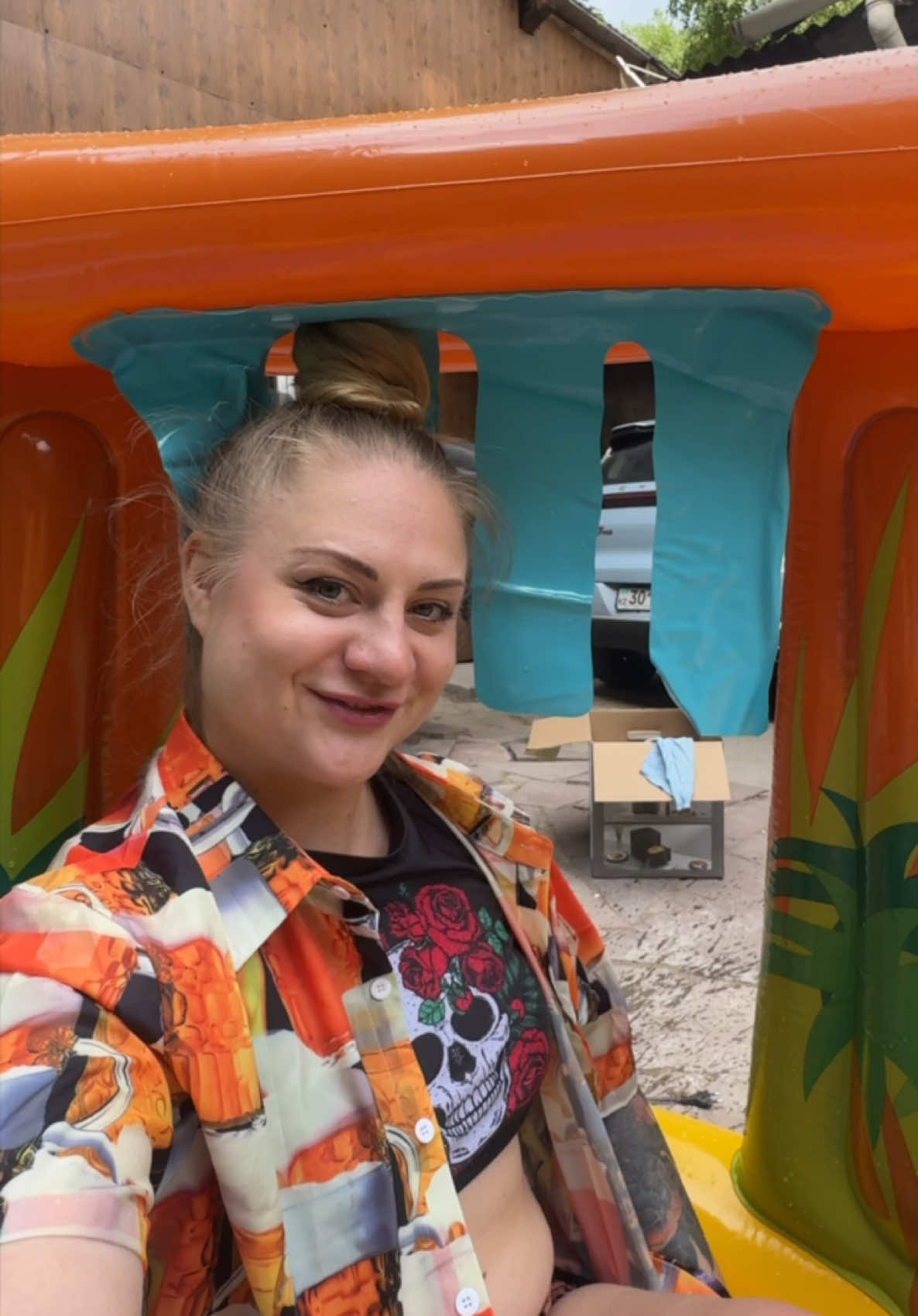 A post by @valusha_strelec on TikTok caption: Покупаем путевочку😂