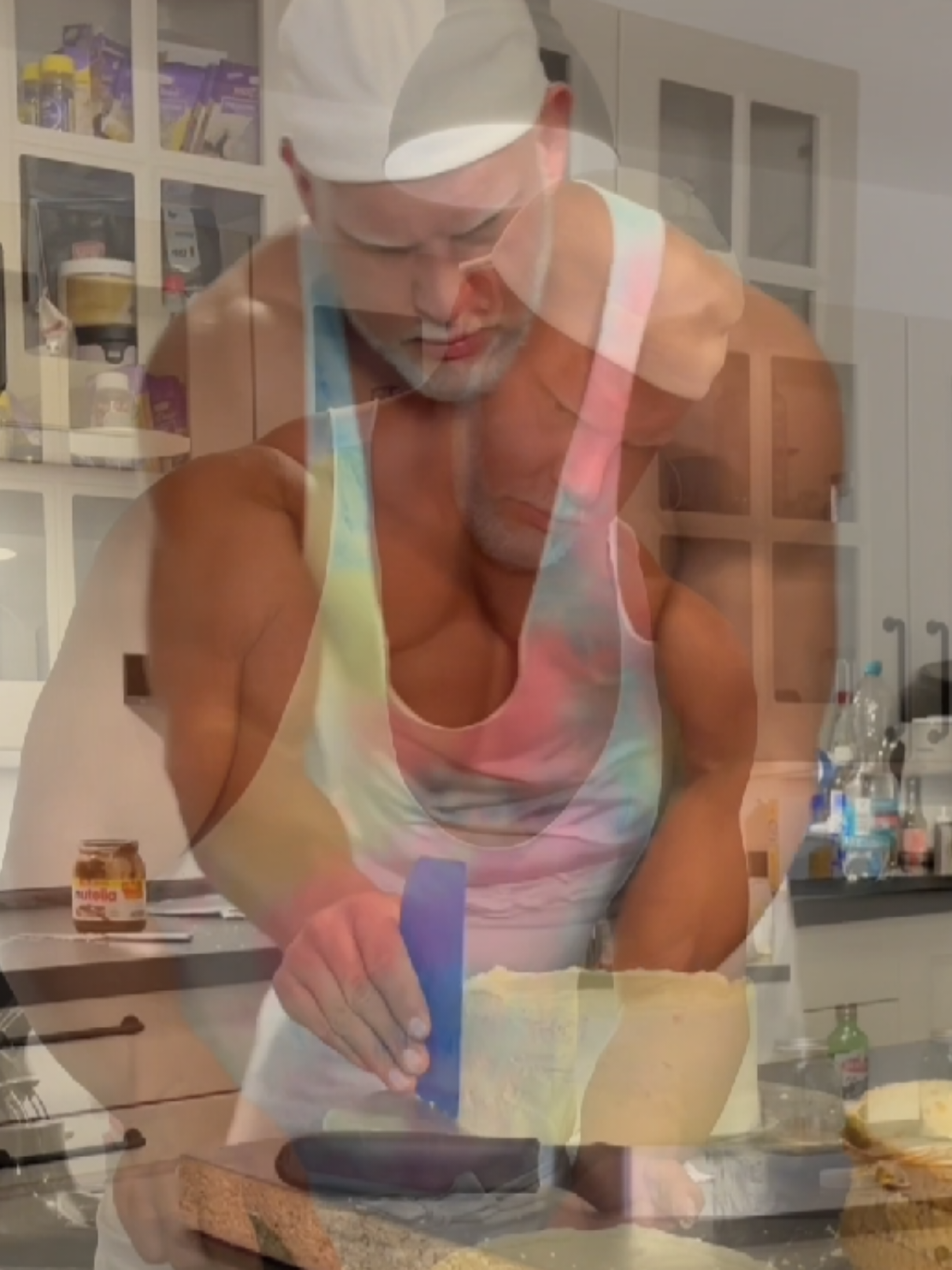 A post by @cakehulk on TikTok caption: Antwort auf @dieersteordnung nicht nur Zucker, sondern auch viel Fett 🙏🫠 alles für die Adipositas 🥰 #konditor #torte #pastrychef  @Cakehulk 2.0 