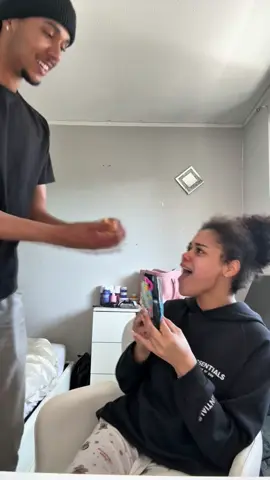 A post by @nyz.juliet06 on TikTok caption: Anzeige/ irgendwann verkaufe ich meine brüder die klauen mir immer alles🙄@trolli.de #trolli #letthefunwin #fyp 