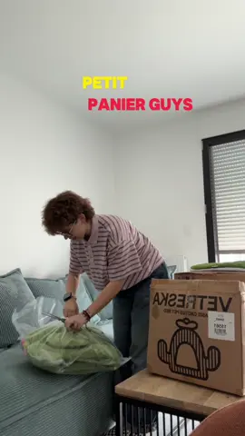 A post by @mariappymealspam on TikTok caption: albus en vadrouille guys, suite dans la partie 2 #haul #chat 