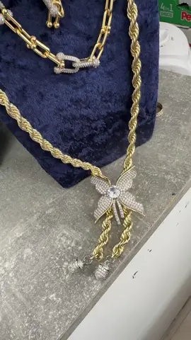 A post by @imitasyongold on TikTok