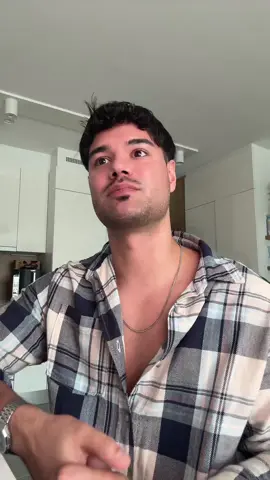 A post by @dordzscerencsingi on TikTok caption: Hirdetés| Milyen szerencse, hogy az egész osztálynak talált Cola-t…:) @Coca-Cola #ShareaCoke #CocaCola #nyissacsodára #OszdMegACocaColaVarázsát #foryou #fyp #fpyシ #fyppp #nekedbelegyen #nekedbe #foryoupage #forupage #foryouba #foryoupage❤️❤️ 