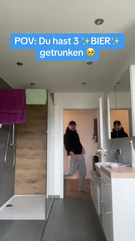 A post by @bayerischerfreak on TikTok caption: Oh 😂😂😂 #bayerisch #bayern #passau #fry #dorfkinder #irre #bavarian #dialekt #bavarian #volksfest 