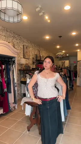 A post by @prettylilyliar on TikTok caption: come shop and say hi🧚@nostalgiavintageandthrift 