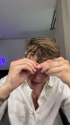 A post by @iamzuckerpuppe on TikTok caption: alles für die locken aber wie kommt man auf q tips? 