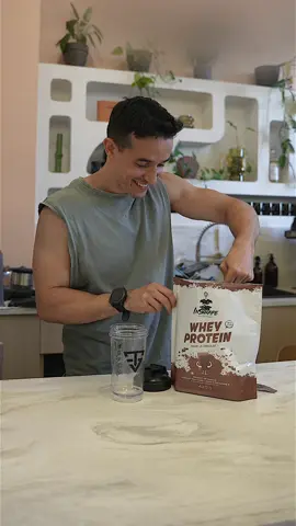A post by @tiboinshape on TikTok caption: Whey protein ! 🙏 @alexandre_bompard *collaboration rémunérée*