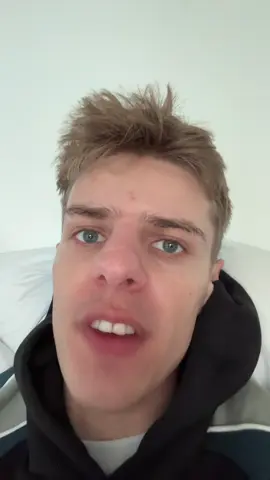 A post by @leviwiediejeans on TikTok caption: an alle frisch Verliebten