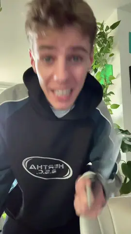 A post by @leviwiediejeans on TikTok