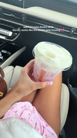 A post by @fancytiktokbygab on TikTok caption: @Dunkin' @Sabrina Carpenter so good 🍩 🎀#fyp #dunkin 