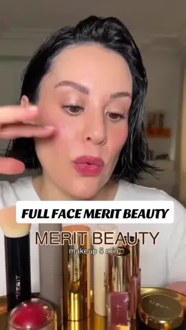 A post by @frenchtouchofmakeup on TikTok caption: @MERIT Beauty est enfin dispo en France en livraison sur leur site ✨ *publicité  J’ai utilisé le stick Minimalist le bronzeur balm et le blush flush balm que des produits crèmes super facile à utiliser et estomper surtout 🙌🏻 À partir de 125€ d’achats tu as le sac EVERYTHING bag qui te sera offert ✨ #makeup #SkinCare #merit #meritbeauty  