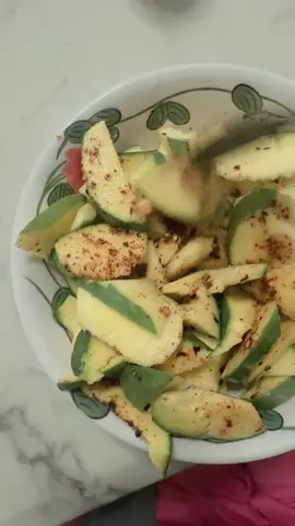 A post by @muthaethae on TikTok caption: ည၂ နှာရီထိုးထသုတ်စား😍😝@Oo Naing🍉🍉Thae👩‍❤️‍👨 