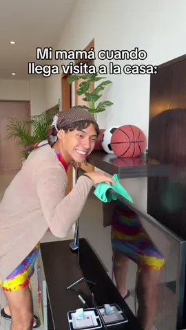 A post by @rubentuestaok on TikTok caption: Mi mamá queriendo aparentar y yo metiendo la pata 😂