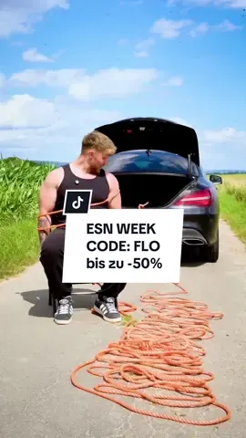 A post by @flowiehe on TikTok caption: (Anzeige) Das Ende ist crazy🌚😂 SONNTAG 12 UHR CODE:FLO🤝🏼 #esn #rabatt #gym #fitness #proteine 