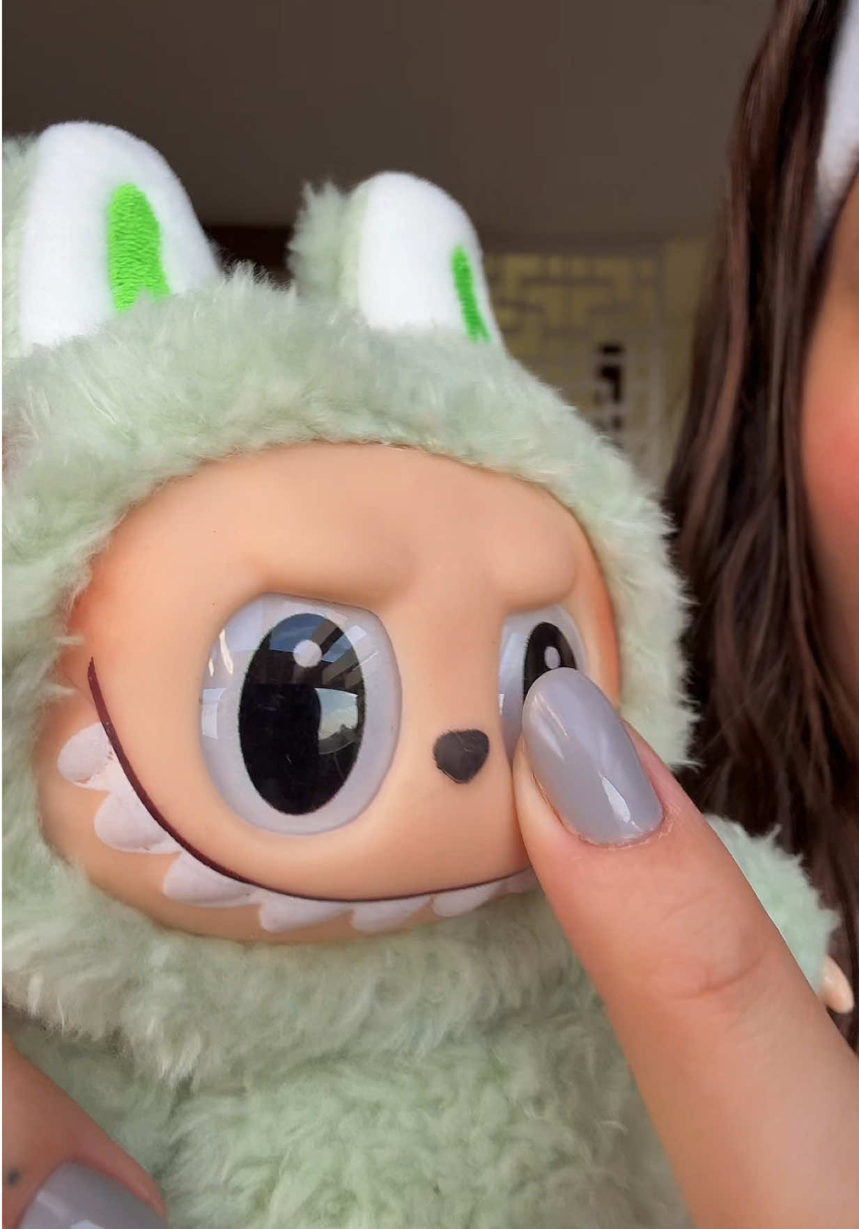 A post by @vivi on TikTok caption: Acho q minha amiga me odeia e meu deu um Lafufu KKKKKKKK