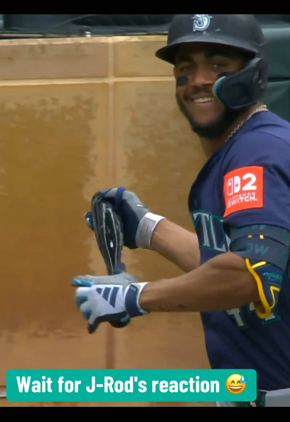 A post by @espnatbat on TikTok caption: (via @MLB) #mlb #baseball #seattle #mariners