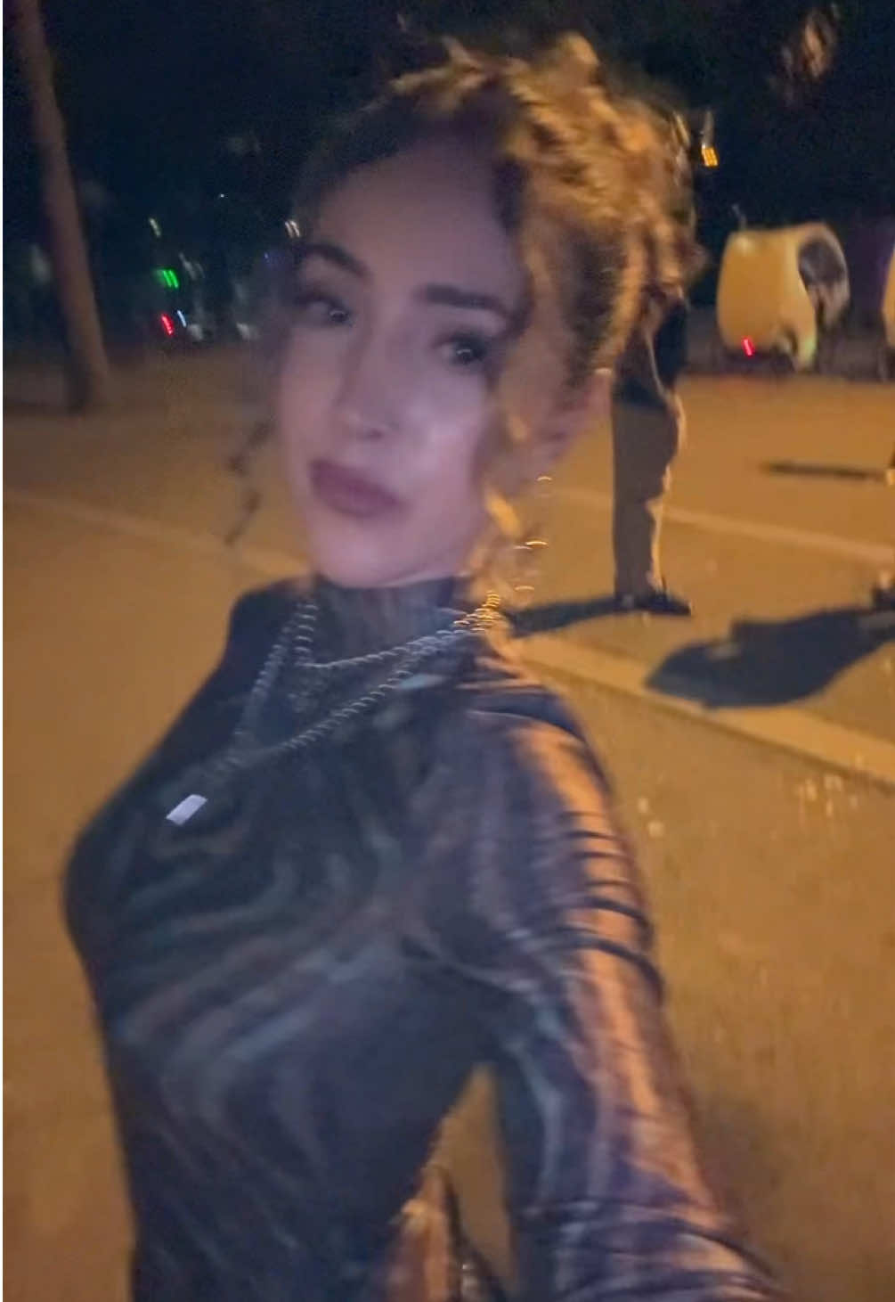 A post by @paulinat on TikTok caption: I took this at 11:04 my anxiety 📈📈📈