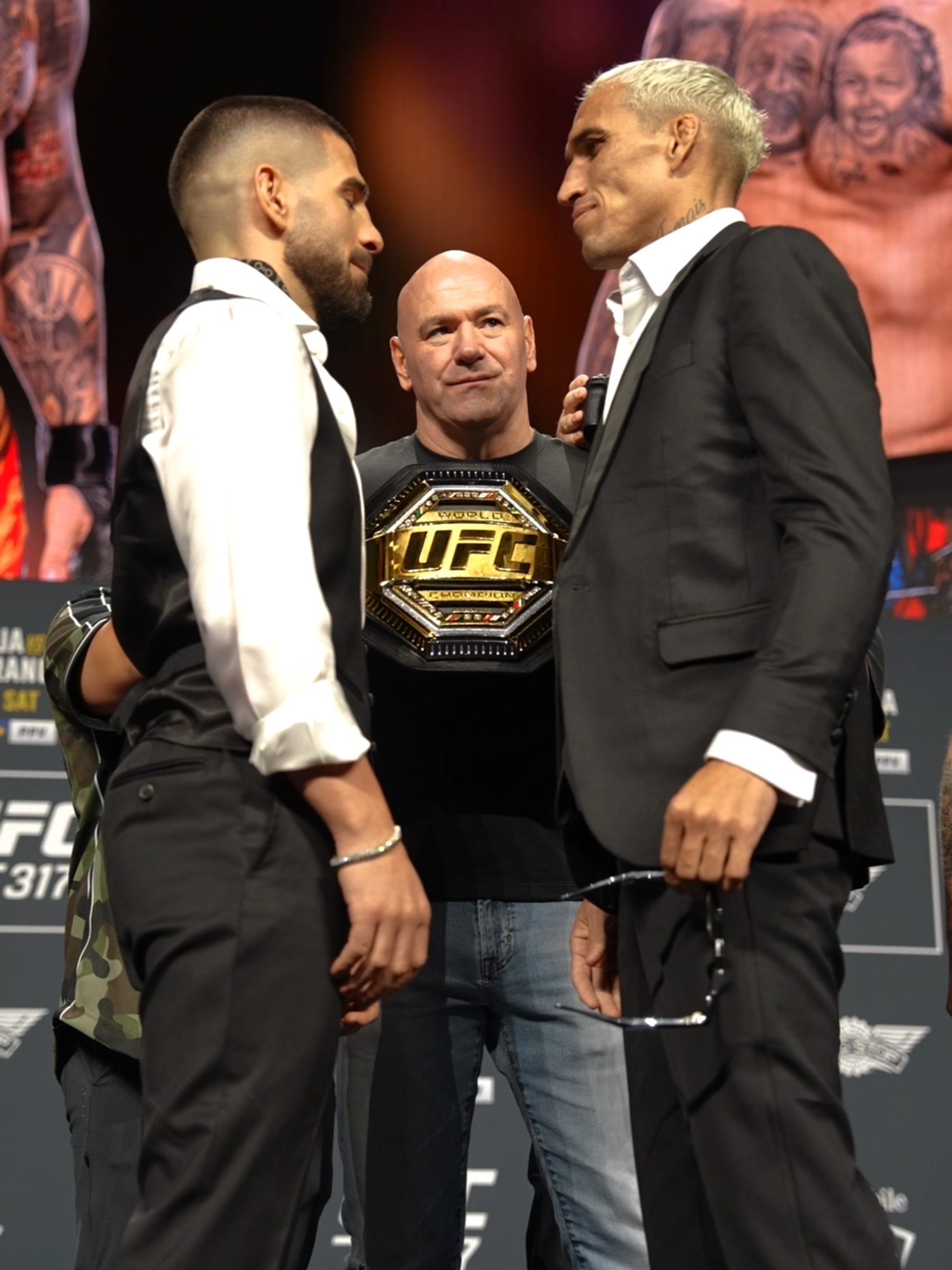 A post by @ufc on TikTok caption: On Saturday night a lightweight king will be crowned 👑 #ufc #mma #charlesoliveira #iliatopuria