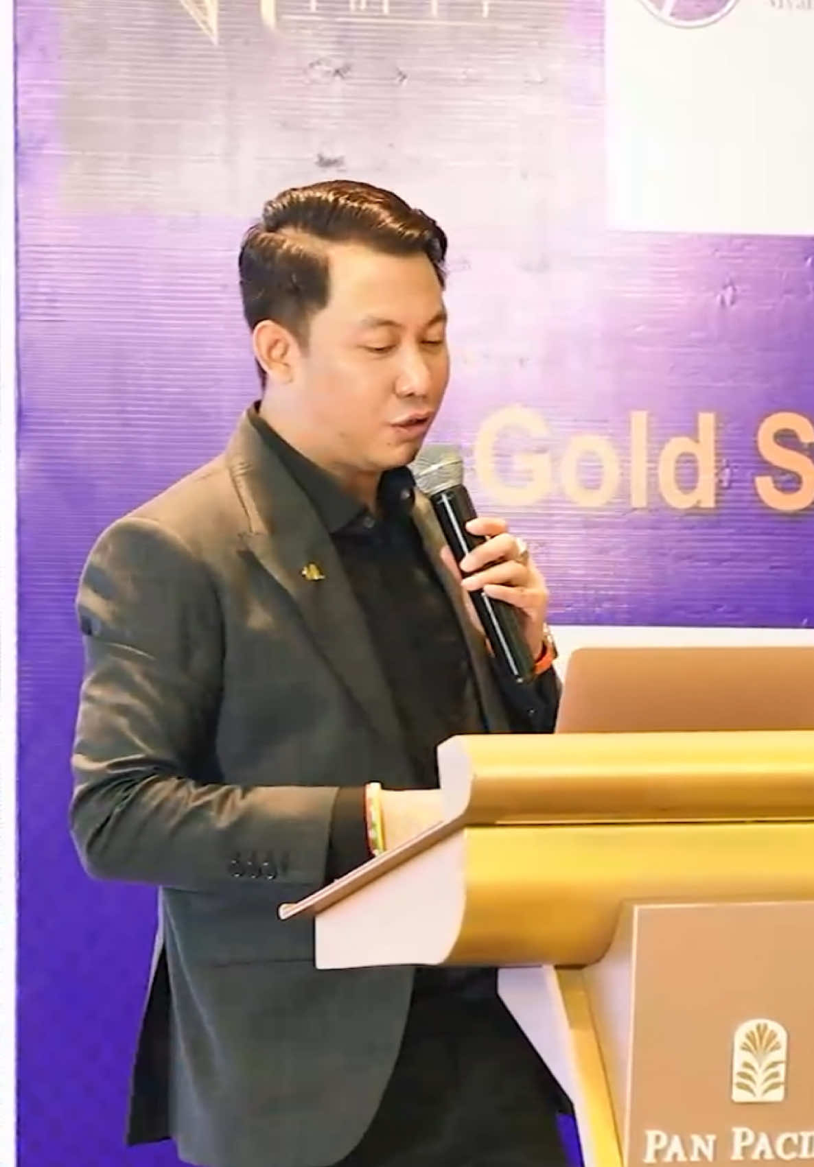 A post by @lynyuebms70 on TikTok caption: #လင်းသိုက်ညွန့် 