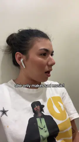 A post by @yourgirl.adalia on TikTok caption: @BILLIE EILISH #billie #billiefan #hmhas #hte #wwafawdwg #billiefan 