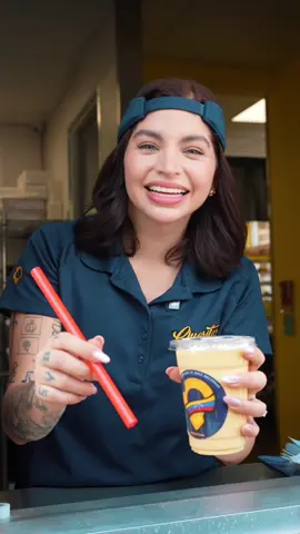 A post by @marianyyaaa on TikTok caption: Vayan por su chicha a @Quesito’s Express en la nueva sede de Gainesville 🚗✨✋🏻  #fyp #humor 