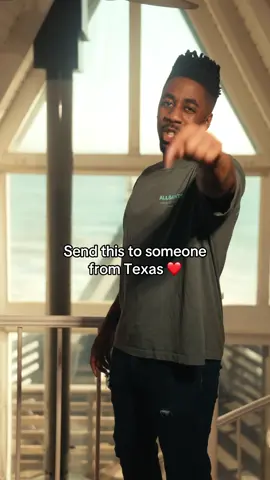 A post by @thatsdax on TikTok caption: Send this to someone from Texas ❤️