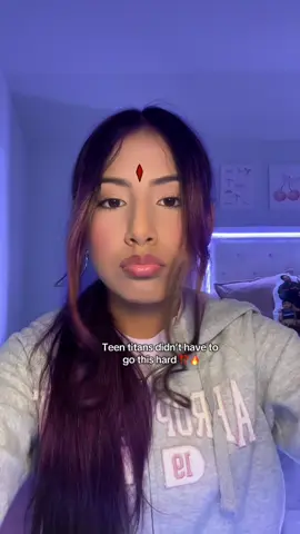 A post by @krissleos on TikTok caption: Starfire ⭐️ 🩷 carried tho.. #teentitans #teentitansgo #trend #fyp #foryoupage #fypシ゚viral #blowthisup #viral 