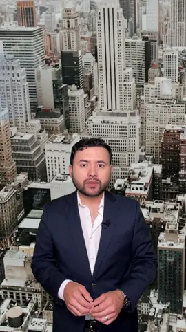 A post by @benjaminzamoratv on TikTok caption: 🚨Grupos republicanos piden quitarle ciudadanía y deportar a Zohran Mamdani, candidato demócrata a alcalde de NYC.