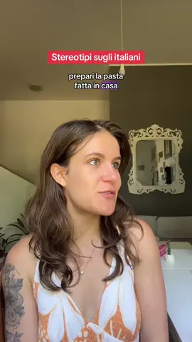 A post by @chiaras.italiano on TikTok caption: Dimmi nei commenti quelli che hai sentito tu 👇 _ #italian #stereotipi #stereotypes #stereotype #italiano #italianiallestero #italiani #italianiallestero🇮🇹 #italianoingermania #italianiininghilterra #italianstereotypes #italianoparabrasileiros #italianforbeginners #italianoperprincipianti #learnontiktok #learnitalian 