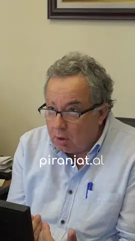 A post by @piranjatofficial on TikTok caption: #memePiranjat nga Fatjoni tek e-maili ynë piranjatshow@gmail.com #piranjat #piranjatshow #albaniantvshow #foryourpage #fyp 