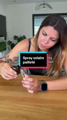 A post by @jimmy_laura_astuces on TikTok caption: Spray d’huile solaire pailleté ✨ #astuce #beaute #soleil #spf #pourtoi #apprendresurtiktok  ‼️Avertissement : Peaux sensibles : effectuez un test préalable sur une petite zone de peau (comme le pli du coude) avant application sur l’ensemble du corps. En cas de réaction (rougeurs, picotements, démangeaisons), rincez immédiatement à l’eau claire et cessez l’utilisation. Évitez l’application de l’huile pailletée sur le visage. Si exposition au soleil n’utilisez aucune autre huile que de l’huile solaire spf 50 🤗