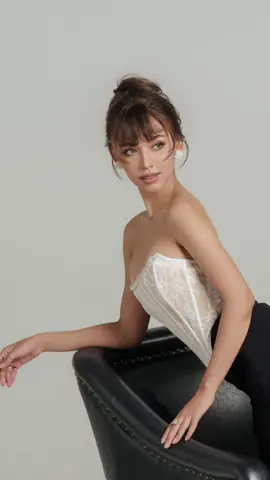 A post by @me_kansuda on TikTok caption: ပုံတစ်ပုံရဖို့ သမီးဘယ်လိုကြိုးစားထားလည်းသမီးရဲ့ Shooting မှာလာကြည့်ကြပါအုံးရှင်း 🥺🥹🫰🏻 thank you my costume Urban Edge my makeup Chatchai Wongchai my photo Kibom Sattawat KIBOM my VDO TopTaps Eiei 