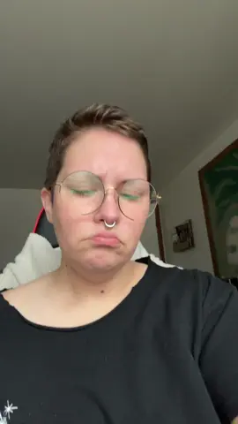 A post by @megbelieve on TikTok caption: Thots and pears I guess 😌🙏🏻 #fuck🧊 #fdt #immigrantsmakeamericagreat 