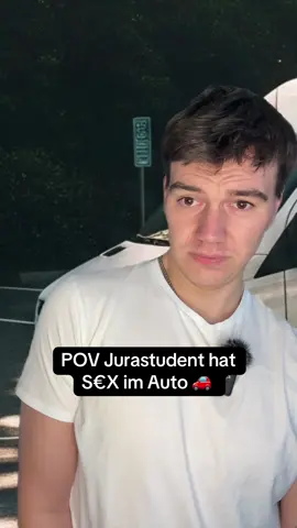 A post by @vinqcent on TikTok caption: #fy #fyy #fyp #fürdichseite #vinqcent #MaestriDelPov #jurastudent #juraimalltag 