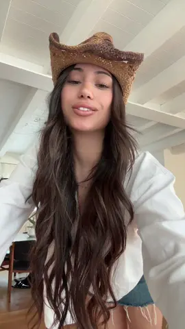 A post by @mariavittoriadematteiss on TikTok caption: BEATBOX
