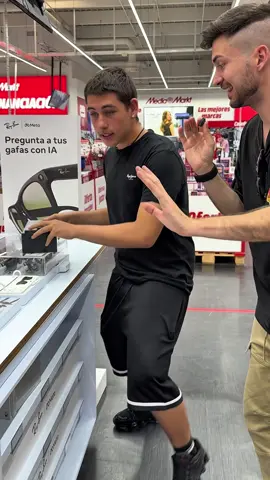 A post by @bydavidir on TikTok caption: Lo que TOQUES en 3 segundos te lo quedas!😱 #reto #dificil #iphone #terabox 