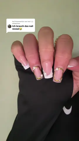 A post by @nyz.juliet06 on TikTok caption: Antwort auf @toni 𓆉 das lass ich mir nicht zweimal sagen😜 #fyp #nailsinspo 