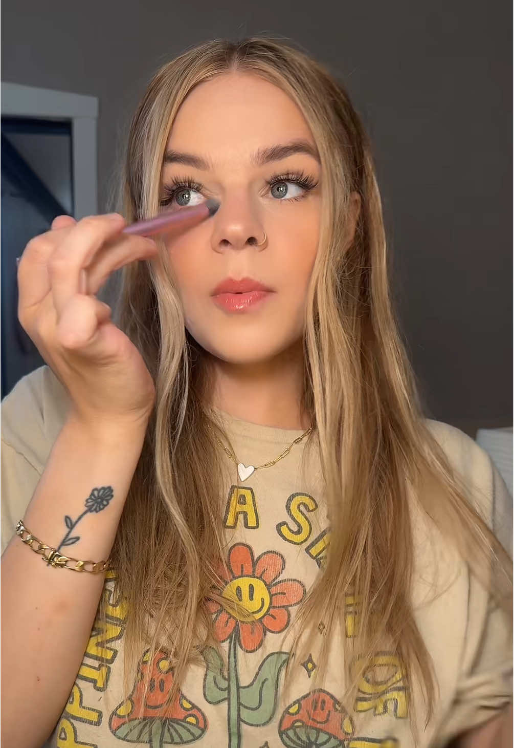 A post by @heyitsmaryalice on TikTok caption: autistic pet peeves bc omfg #autisticadult #autisminwomen #neurodivergent #audhd 