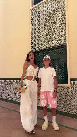 A post by @lolalolita on TikTok caption: En qué momento Enzo pasó de bebé a pre adolescente 😫