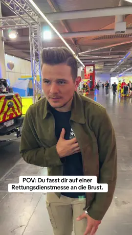 A post by @5_sprechwunsch on TikTok caption: Wenigstens wären die Aussteller da gewesen 🚑 #rettungsdienst #112rescue 