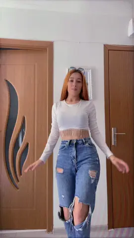 A post by @criss.cristina23 on TikTok caption: #pageforyou_🔥 