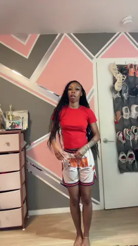 A post by @kikimulani on TikTok caption: Can we bring the foot work back 😭😩 #fyp 