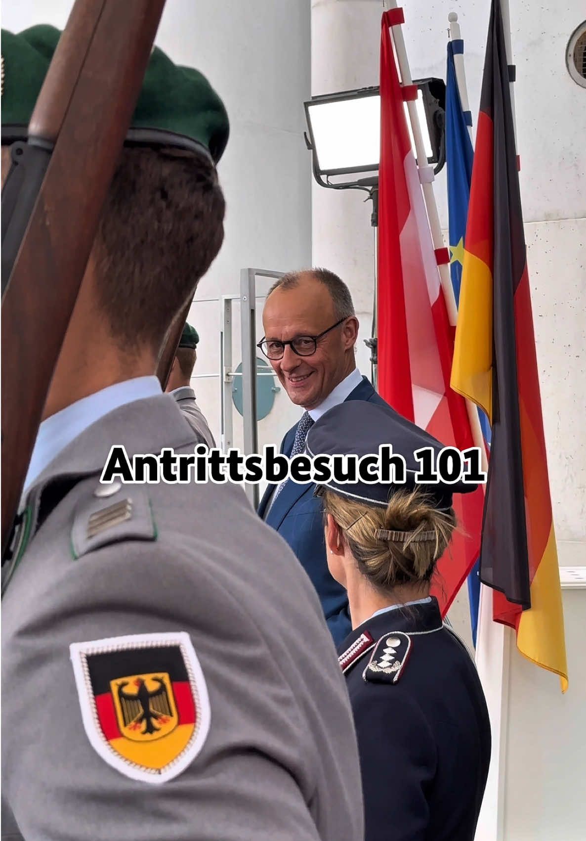 A post by @bundeskanzler on TikTok caption: Antrittsbesuch 101 #Bundeskanzler #FriedrichMerz 