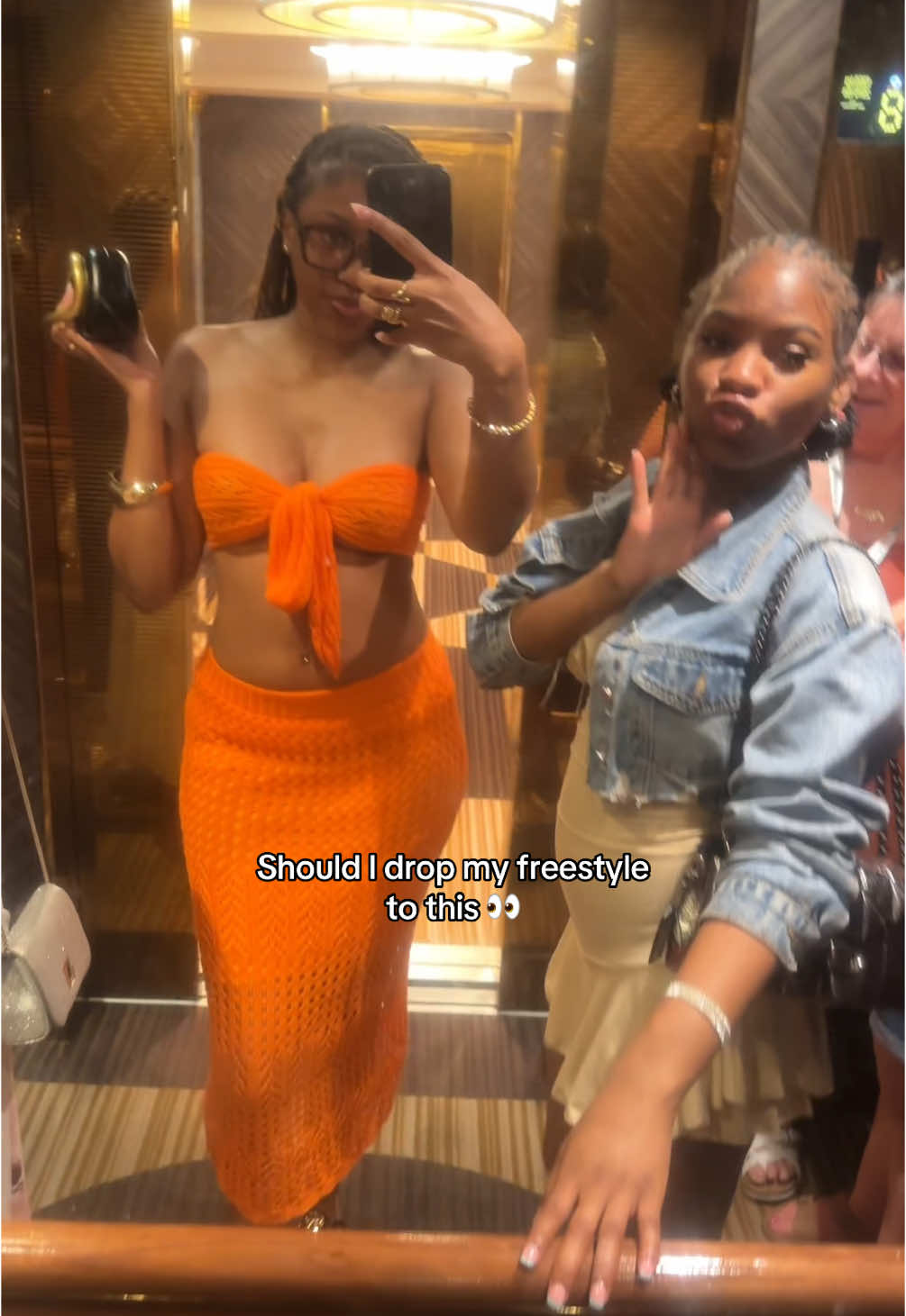 A post by @bigdejhha on TikTok caption: #fyp 