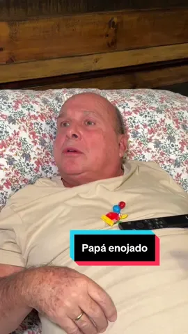 A post by @los_chicaneros on TikTok caption: Mi papá después de que mi mamá me dijera que está súper enojado