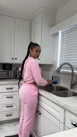 A post by @himynamesteeee on TikTok caption: Not my fault #himynamestee 